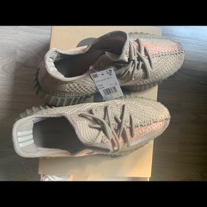 Yeezy Adidas 100% Authentic